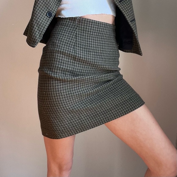 Vintage Ann Taylor 2 Piece Suit - Picture 2 of 8